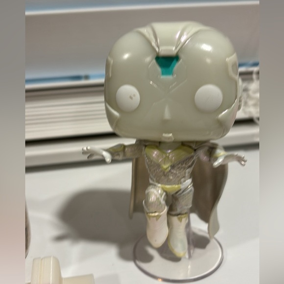 Wanda Vision Lot - Picture 6 of 7